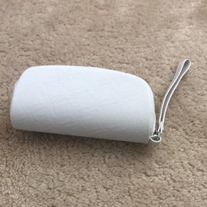 Oakley Case Soft & Bag - White